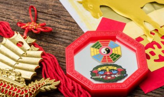 龙和狗相冲怎么化解（龙与狗夫妻相冲,怎样化解）