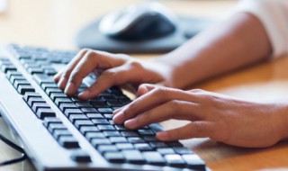 红轴键盘的正确佩戴方法（红轴键盘的好处）