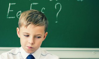 秋千英语怎么说(我们在荡秋千英语怎么说)