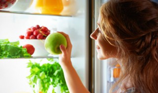 冰箱保鲜间结冰怎么办（冰箱保鲜处结冰怎么办）