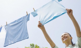 如何漂白染色衣服（衣服染色了怎样漂白）