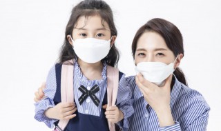 这就是正确佩戴口罩的方法（口罩佩戴小知识）