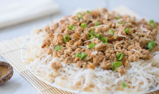 蒸米粉的家常做法（螺丝肉蒸米粉的家常做法）