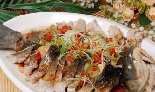 蒸草鱼的做法和步骤（蒸草鱼的家常做法）