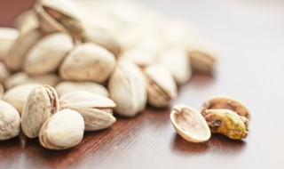 开心果可以放微波炉吗（微波炉可以打开心果吗）