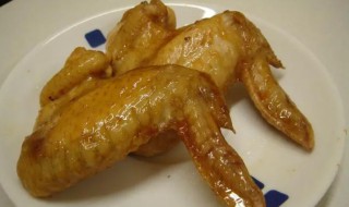 裹上面粉的鸡翅可以放微波炉么 裹粉的鸡翅可以放烤箱吗