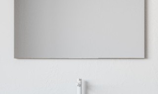 窗户放镜子照外面可以吗 窗户里面挂镜子照在外面好不好