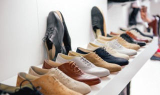 床头上面放鞋子可以吗 鞋子可以放在床头吗