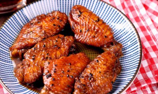 鸡翅膀放在烤箱里怎么烤才好吃（鸡翅膀放在烤箱里怎么烤才好吃呢）
