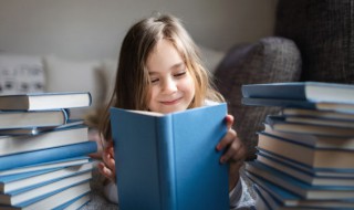 钟氏有诗意的女孩名字(钟氏名字大全女孩)