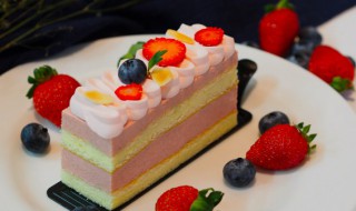 电饭锅蒸酸奶蛋糕的做法（电饭锅酸奶蛋糕的简单做法）