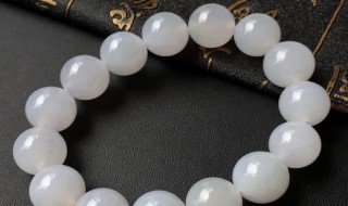 白色手串都有什么材质的 白色手串有哪些