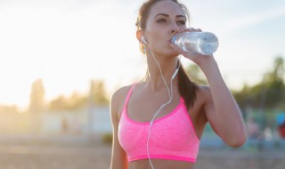 不锈钢运动水壶选购注意事项有哪些（不锈钢水壶的选择方法）