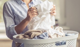 白色被黑色染色怎么办 黑白色染上黑色怎么办