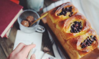 面包要烤多长时间多少度 面包要多少度烤多久