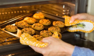 第一次使用烤盘怎样清洗（第一次使用烤盘怎么清洗）