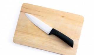 菜板第一次使用怎么清洗（刚买回来的菜板要怎么清洗才能用）