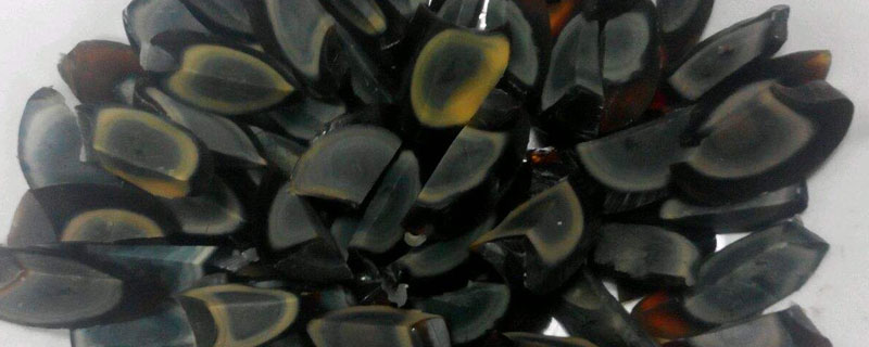 皮蛋一天最多吃几个（皮蛋吃多了有什么危害）