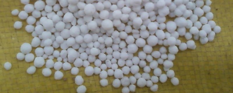 快速自制氮肥的方法，氮肥是什么肥 最简单的自制氮肥