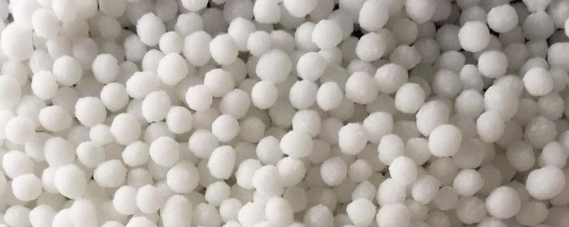 尿素间隔多久施一次肥,能与复合肥一起使用吗