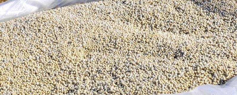 氮肥有哪些化学式，是什么肥料做成 氮肥有哪些化学式,是什么肥料做成的