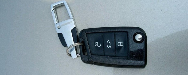 大众途岳钥匙换电池怎么拆