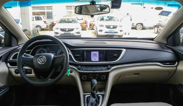 英朗的车异味多久能消