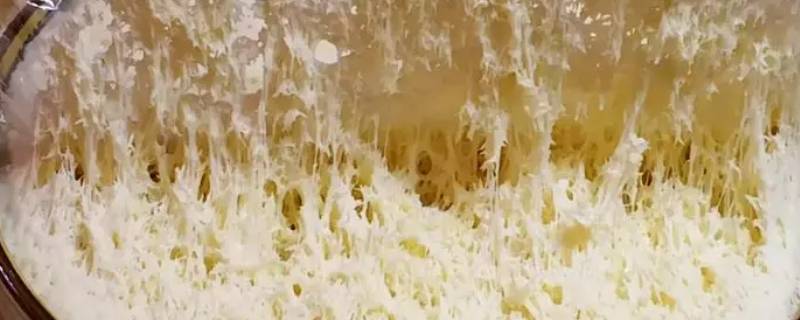 用酵母发面还用小苏打吗 发面用酵母粉还用小苏打吗