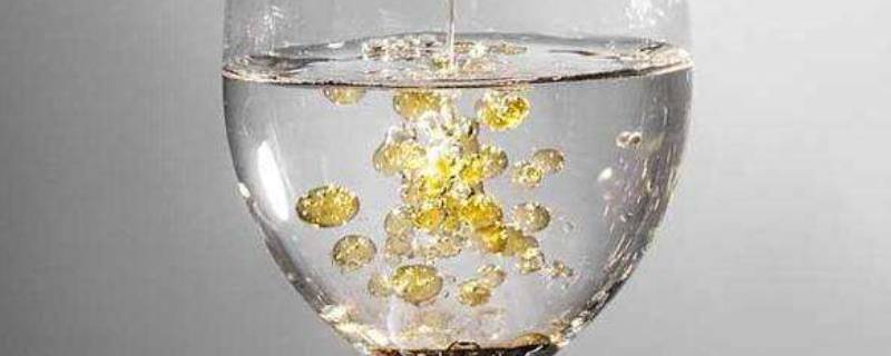 油比水轻还是重（油比水重还是比水轻）