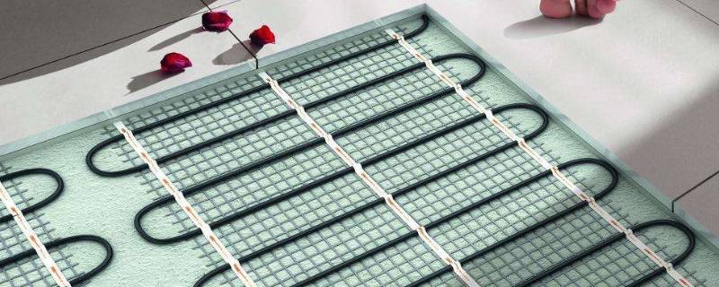 地暖22度为什么感觉不暖和 地暖屋里22度正常吗