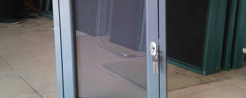 纱窗油腻用什么方法去油快 窗纱去油小妙招