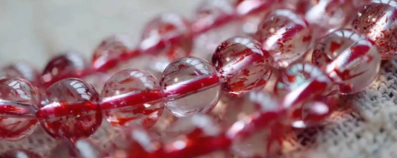 绿草莓晶是染色的吗 绿草莓晶和粉草莓晶