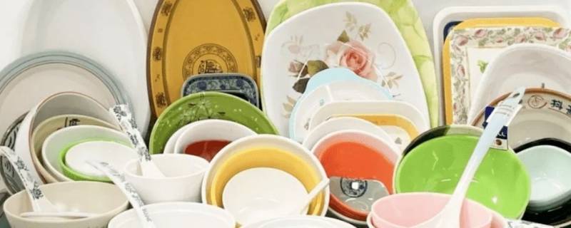 内壁彩色的碗能用吗(超市里带颜色的瓷碗可以用吗)