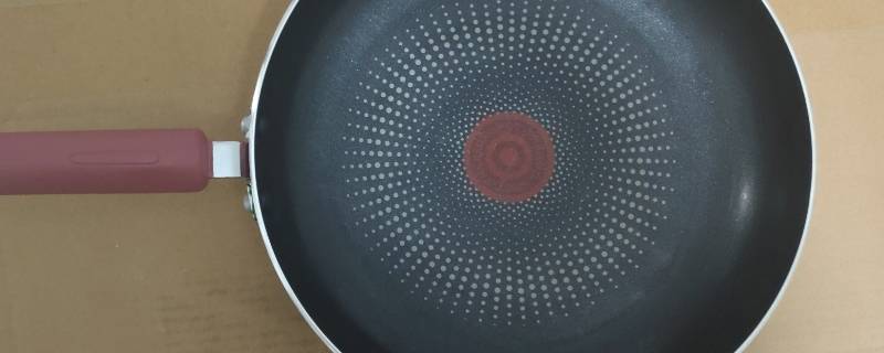 不粘锅可以直接火烧吗（不粘锅可以烧火锅吗）