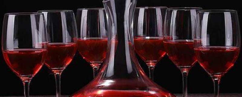 装红酒的容器叫什么（装红酒的容器叫什么名字）