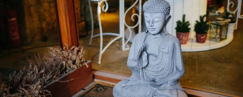 佛像怎么清洗（佛像怎么清洗陶瓷的）