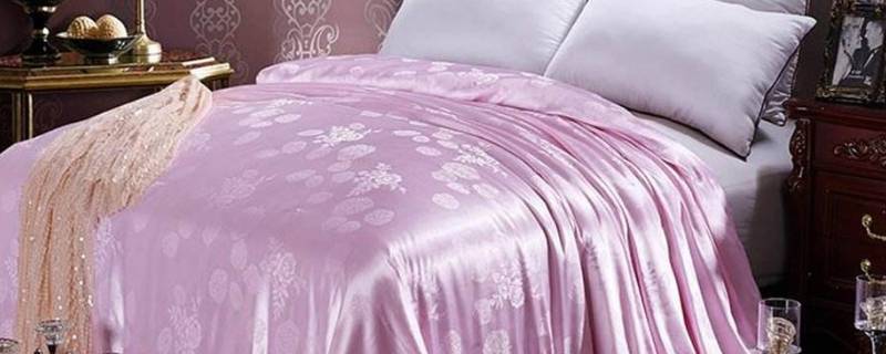 桑蚕丝被子的洗涤方法（桑蚕丝被子的洗涤方法心得）