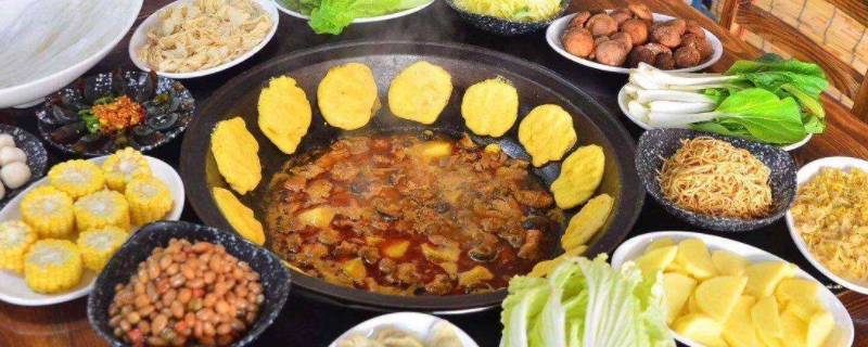 地锅鸡和铁锅炖有什么区别 铁锅炖和地锅炖区别