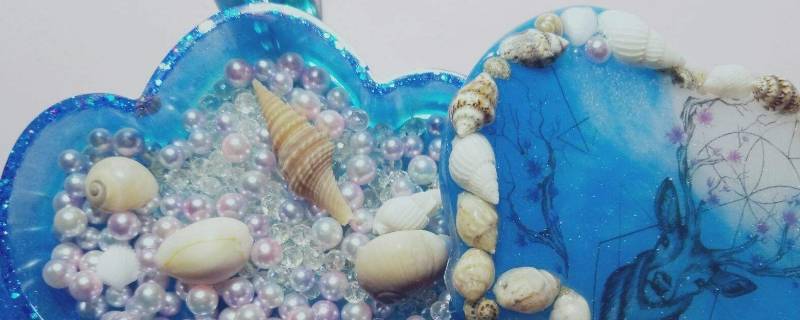 滴胶是什么材料做的（滴胶用什么材料做出来的）