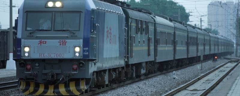 坐火车能带陶瓷水果刀吗（坐火车能带陶瓷水果刀吗蚂蚁）