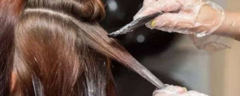 染发膏过期了还能用不（染头发膏过期了还能用吗）