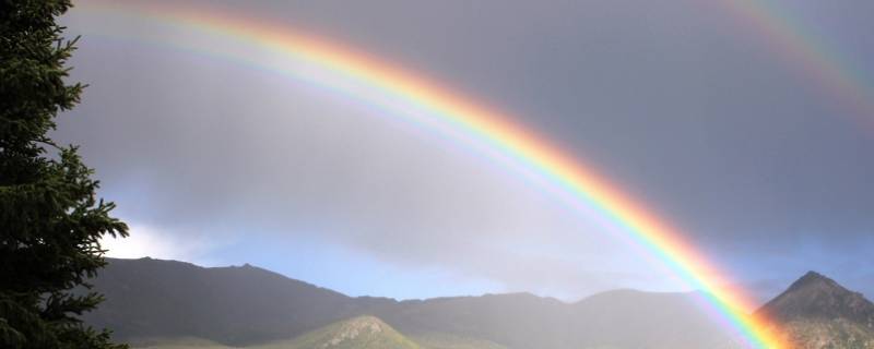 彩虹长什么样子 彩虹长什么样子的视频