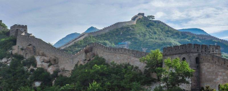 八达岭长城多高（八达岭长城多高多长）