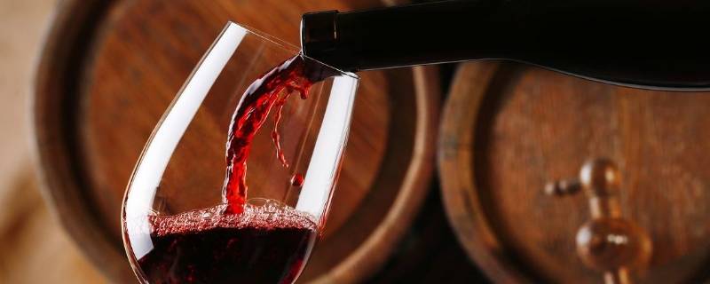 红酒等级在瓶身哪个位置（红酒瓶怎么分等级）