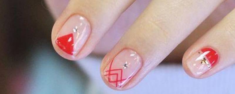 指甲里的脏东西怎么清理干净 怎样清理指甲里的脏东西