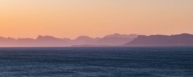 海平面是不是平的（海平面是不是平的十万个为什么）