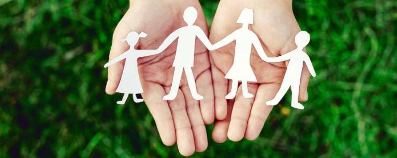 家庭成员介绍（家庭成员介绍用英语怎么说）