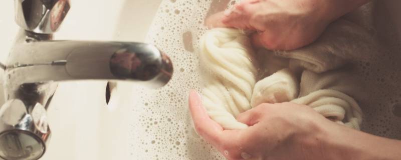 咖喱怎么洗干净 咖喱怎样洗