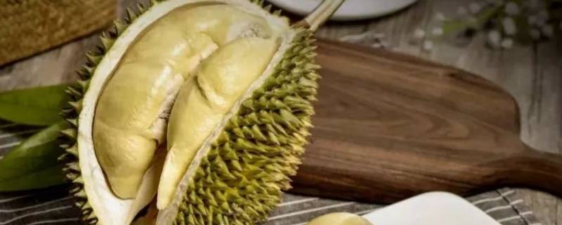 榴莲吃到嘴里是什么味道(吃完榴莲嘴里有味道吗)