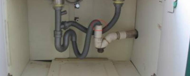 厨房下水道往上反水是怎么回事（厨房下水道往上反水是怎么回事没有堵）